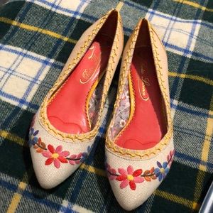 Poetic License 1 in yellow floral Wedges!